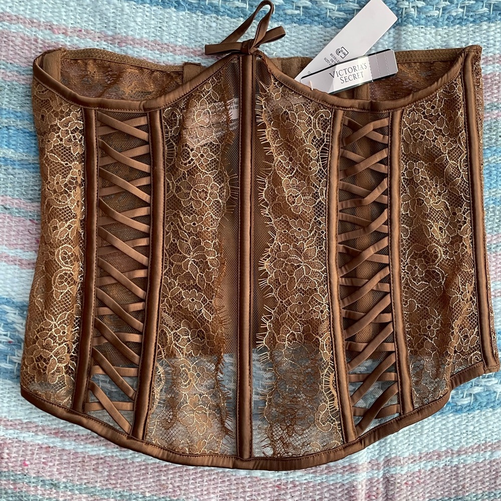 Victoria’s Secret Beautiful Brown lace corset